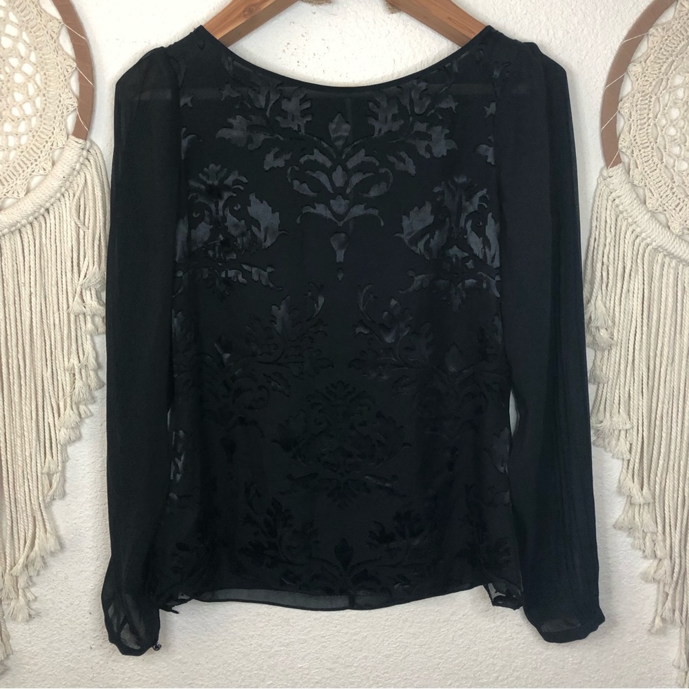 White House black market black floral detail silk blend blouse size 2